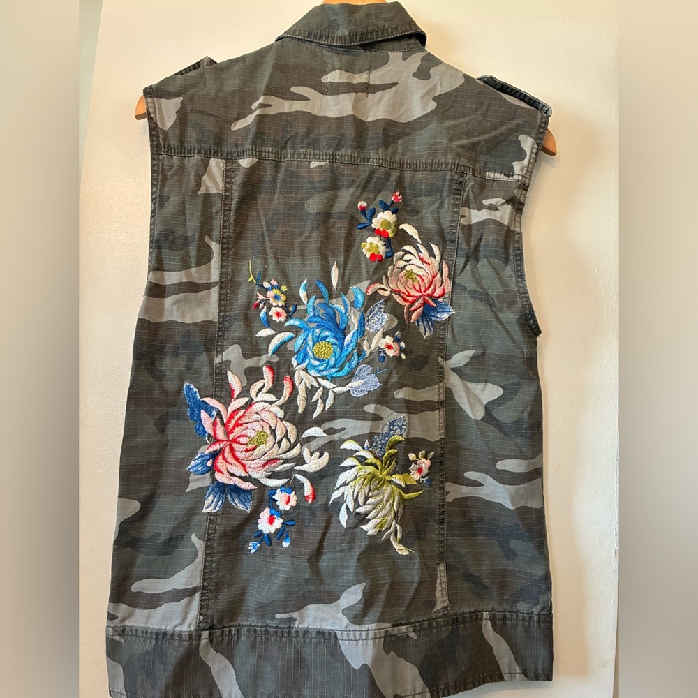 Silence + noise embroidered military vest XS festival urban outfitters